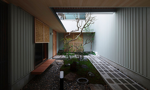 庭を愛でる暮らし