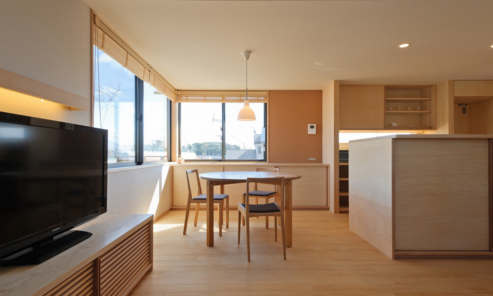 01.朝日を浴びて、朝食を。