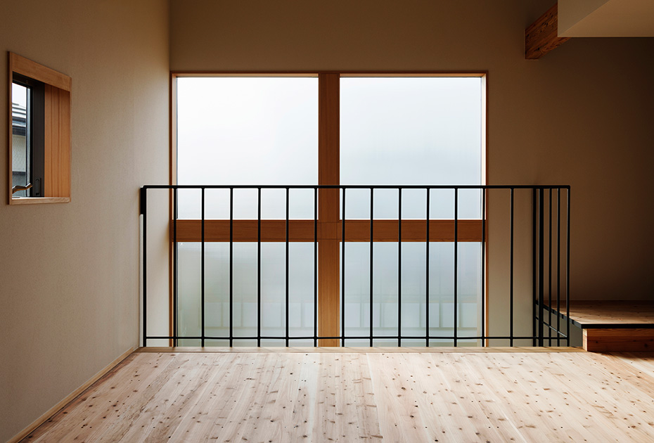 十字窓の家_室内_2F